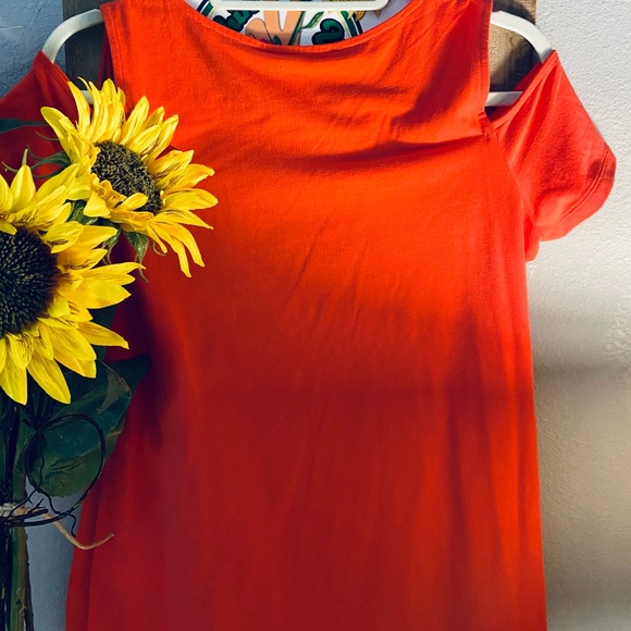 Michael Kors Cut out shoulders Ladies Top - Picture 2 of 4